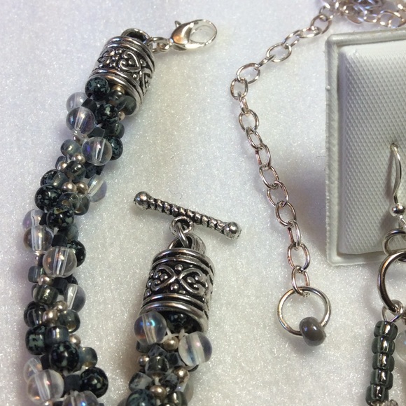 FINAL SALE PRICE Neutral Handwoven 3 Pc. Jewelry Set in Blk/Clr/Sil - Picture 4 of 5