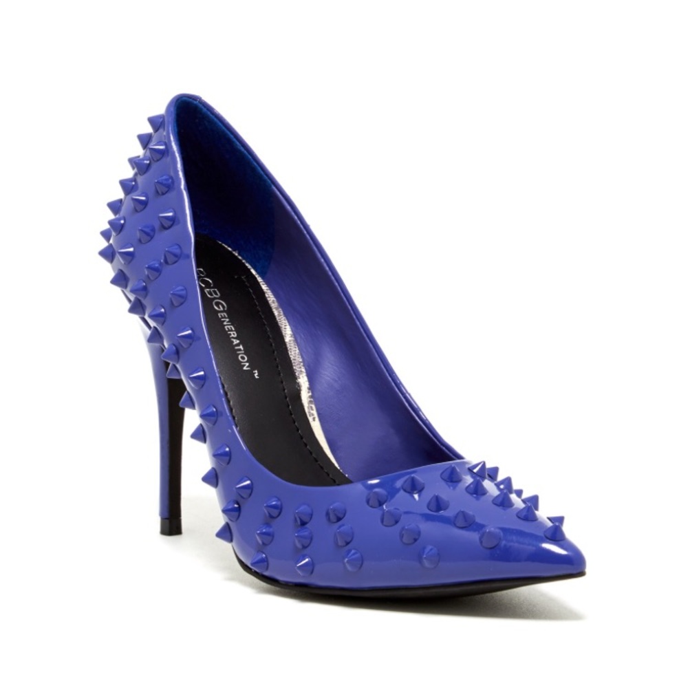 BCBG NAVY BLUE OAHU PUMPS originally $130 size 6.5