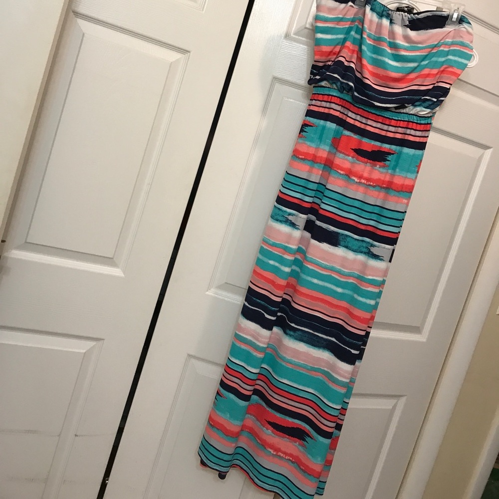 Beautiful maxi! - Picture 2 of 2