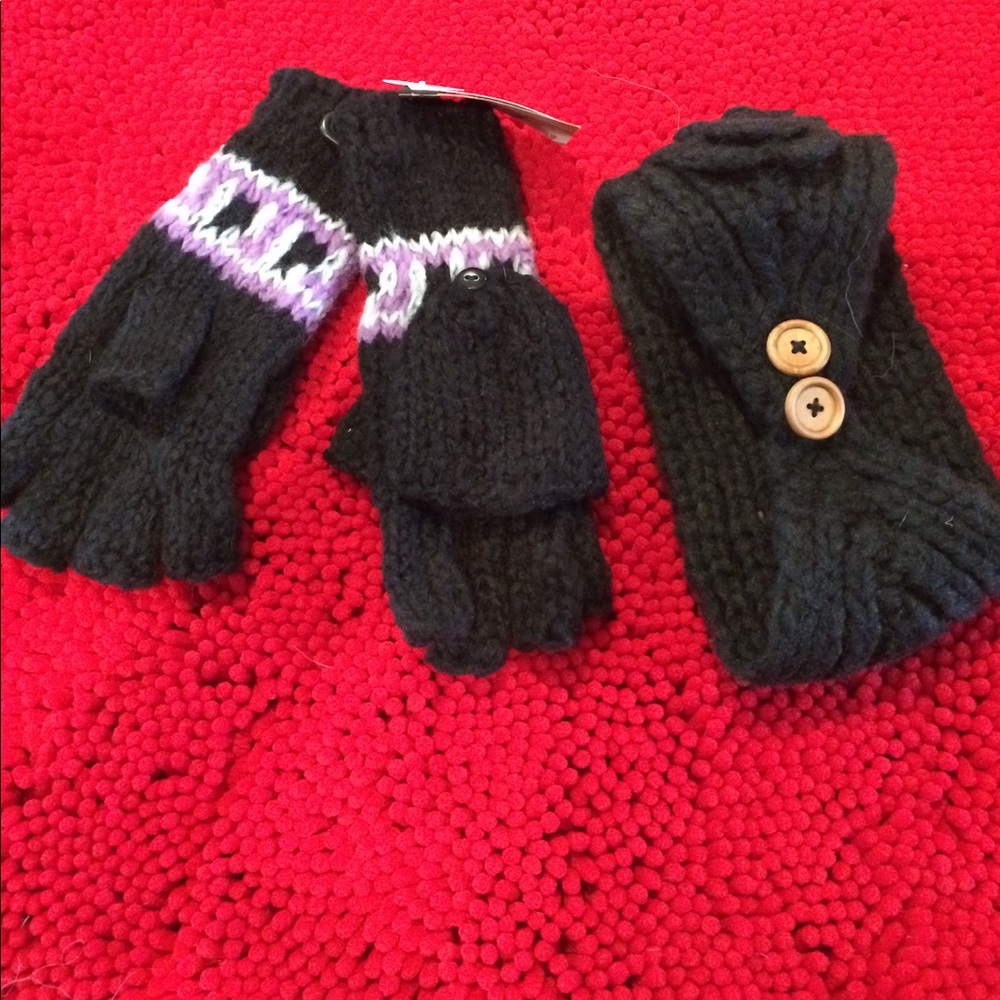 Steve Madden convertible glove and headband set