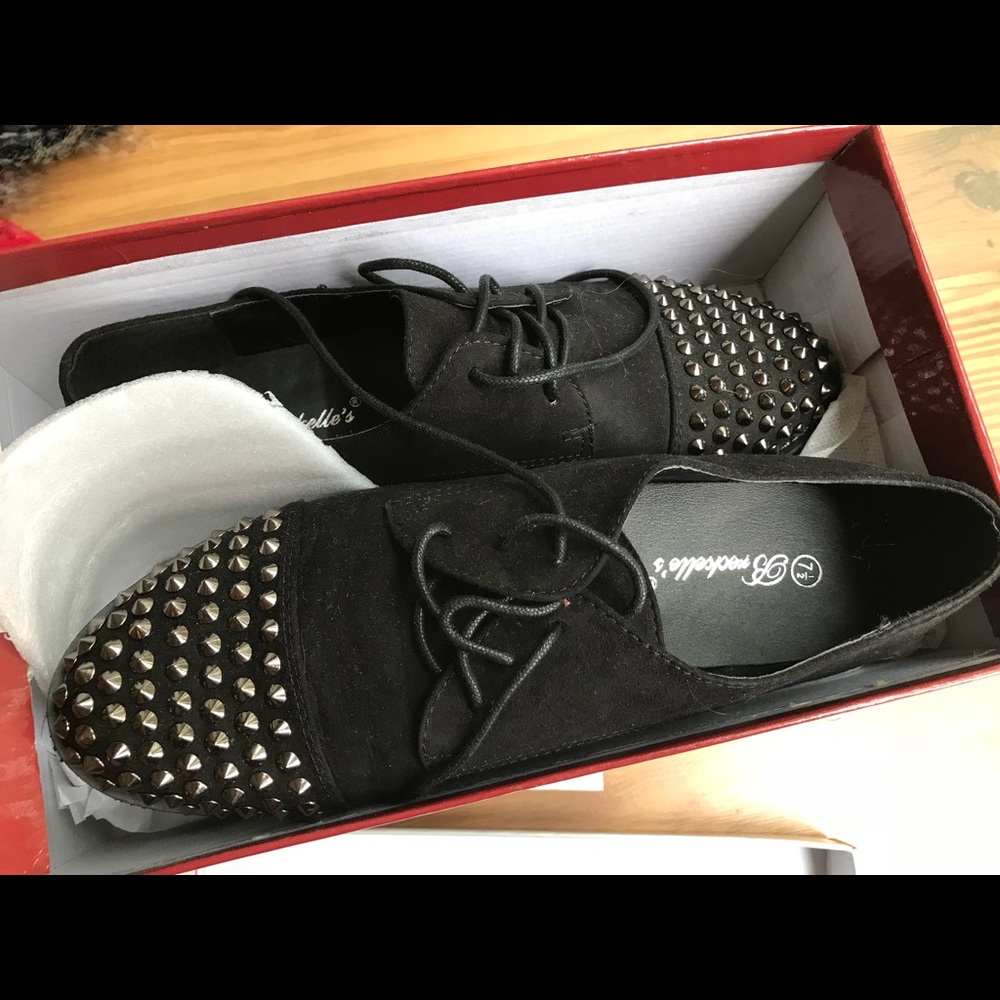 Black studded flats. 7.5. Brand new