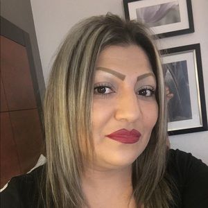 Meet your Posher, Angelica