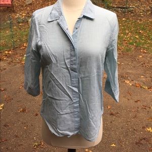 Banana Republic light blue cotton top size M