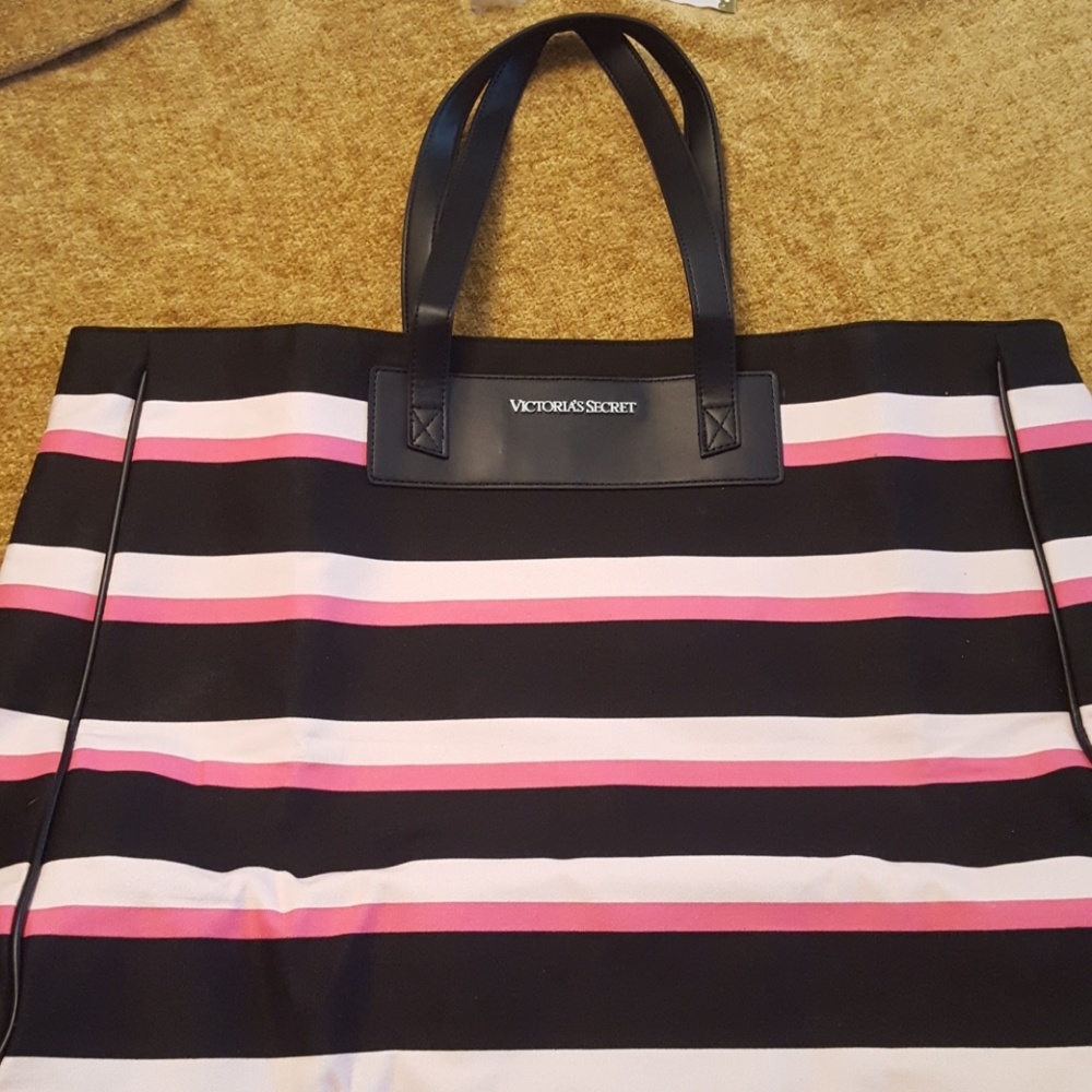 Nwt Victoria's Secret Tote Retailed for $75 - Picture 2 of 8