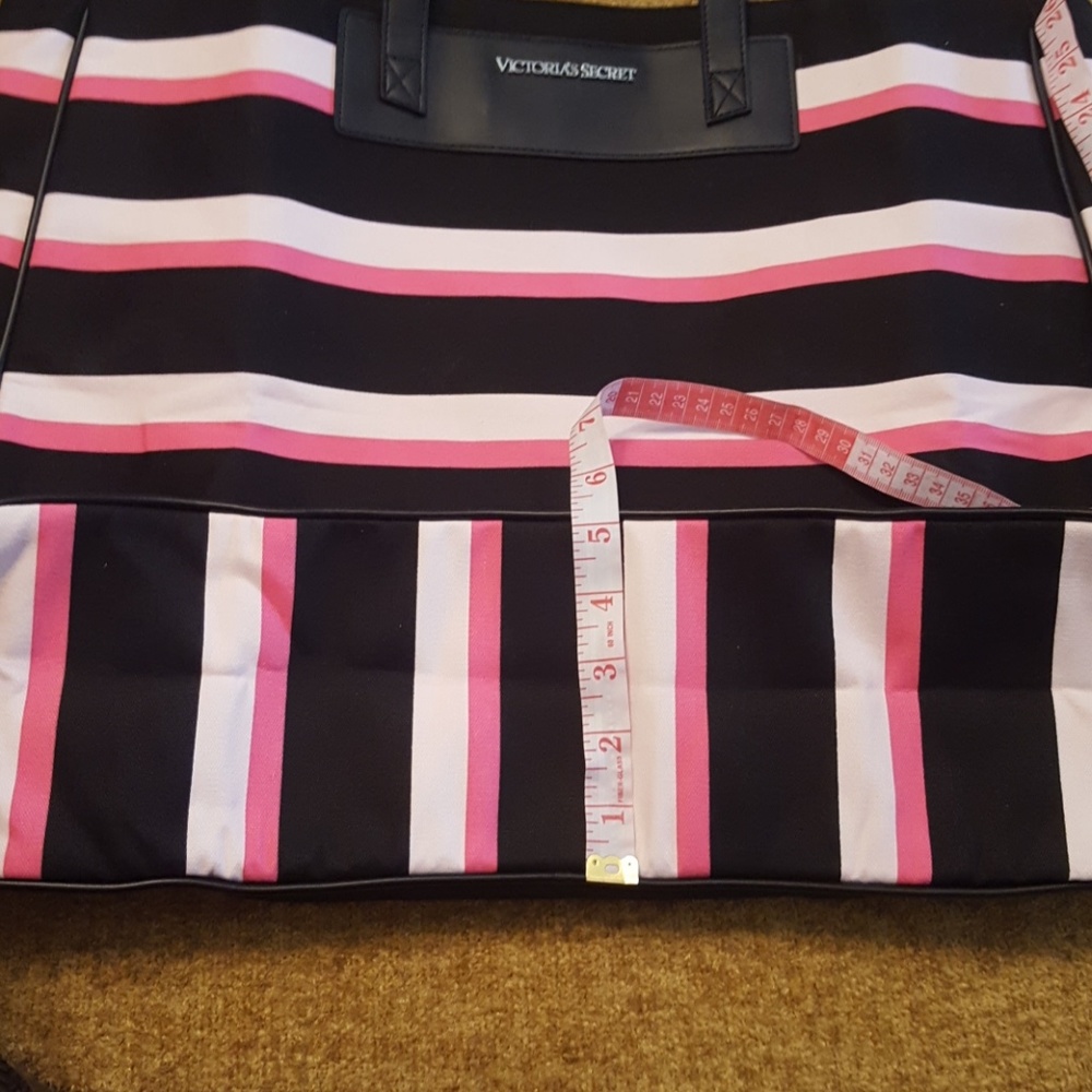 Nwt Victoria's Secret Tote Retailed for $75 - Picture 5 of 8
