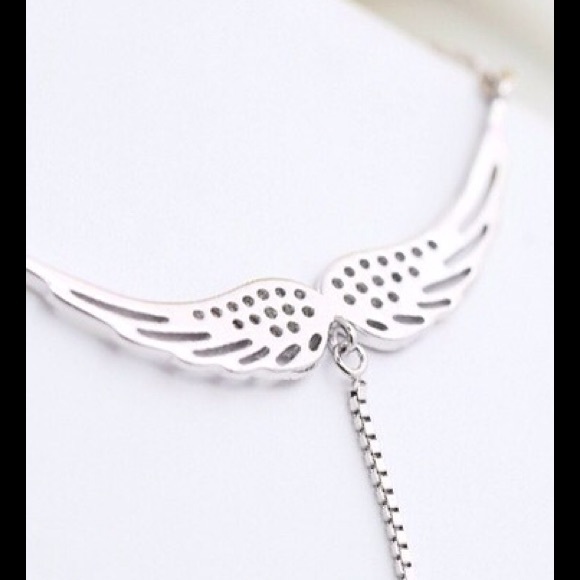 🎄Sterling Silver Angel Wing Choker Necklace - Picture 2 of 5