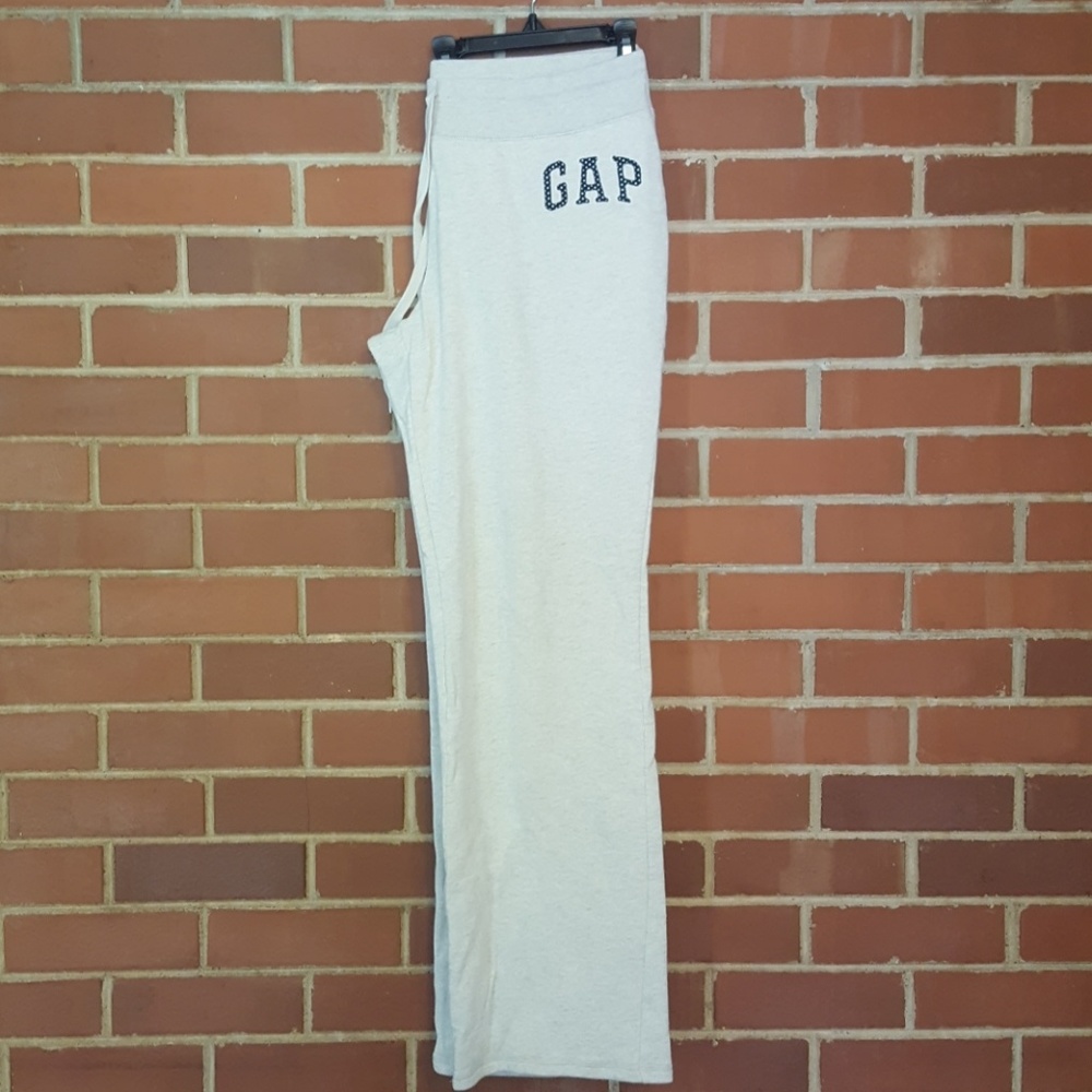 Gap oatmeal colored warm up pants L.