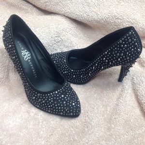 Rock N' Republic size 8 nailhead trim