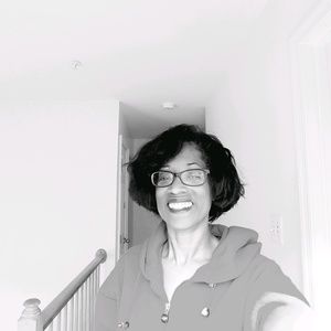 Meet your Posher, Pia