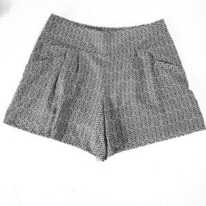 Flowy boho shorts with high waist and pockets