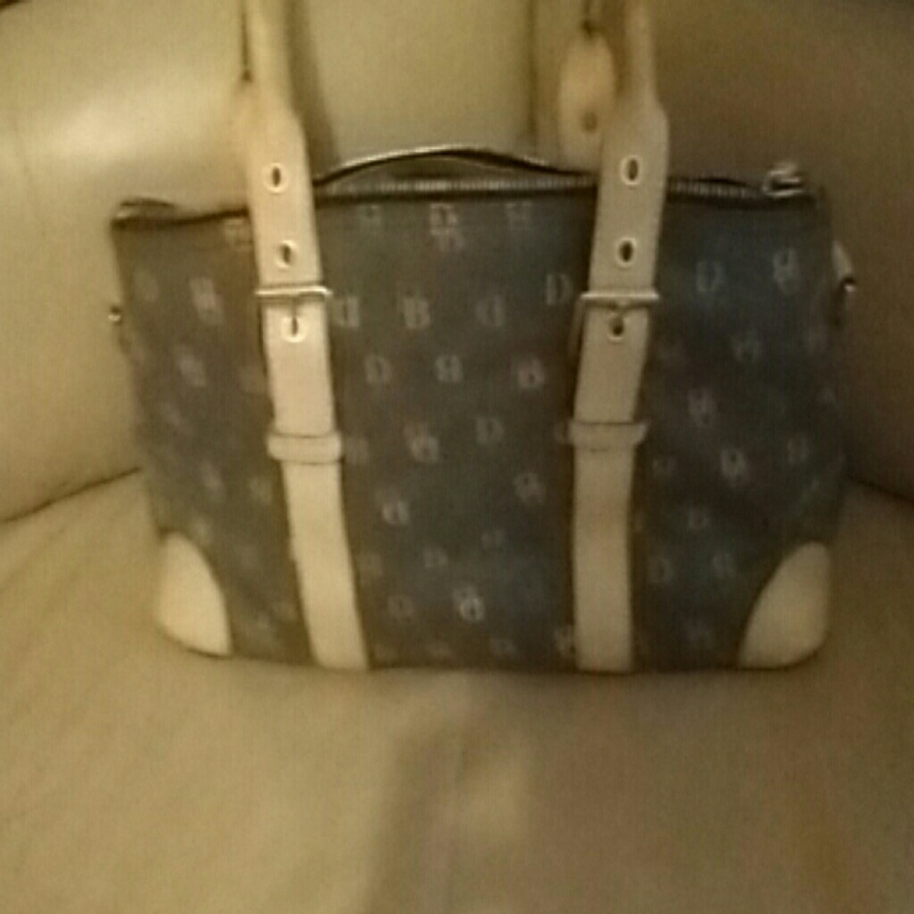Dooney and Bourke purse