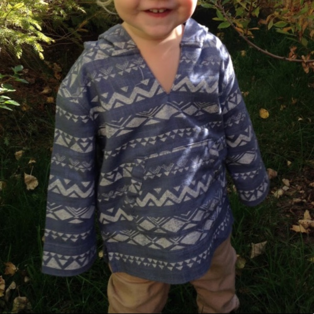 Oshkosh pullover 18 mo California style - Picture 5 of 9