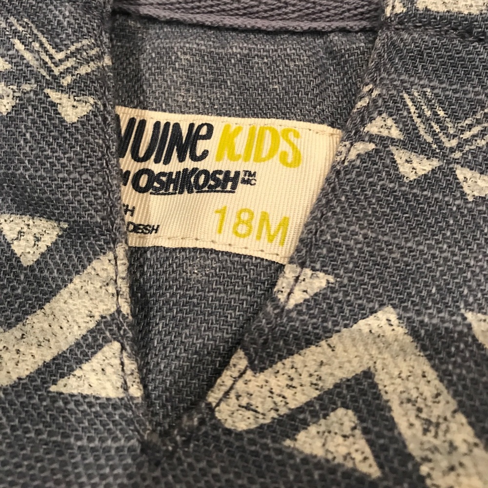 Oshkosh pullover 18 mo California style - Picture 8 of 9