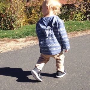 Oshkosh pullover 18 mo California style