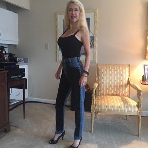 Fancy vintage embroidered high waist jeans