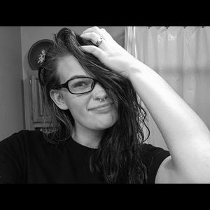 Meet your Posher, Leah