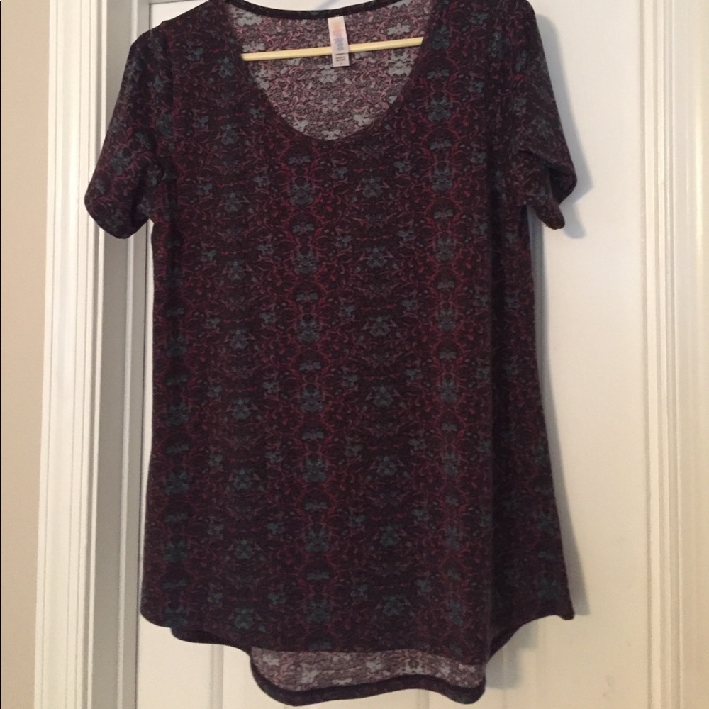 LuLaRoe Classic T - size Small