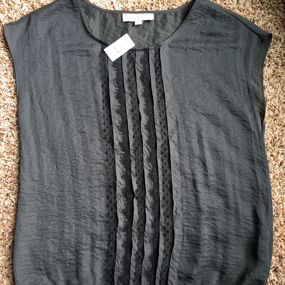 🔥SALE🔥Medium Black & Grey Loft Blouse