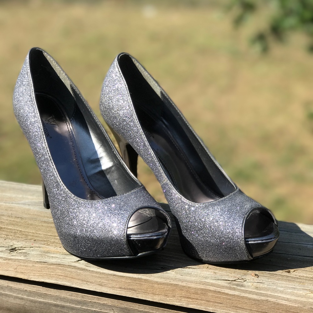 Glitter peep toe pumps