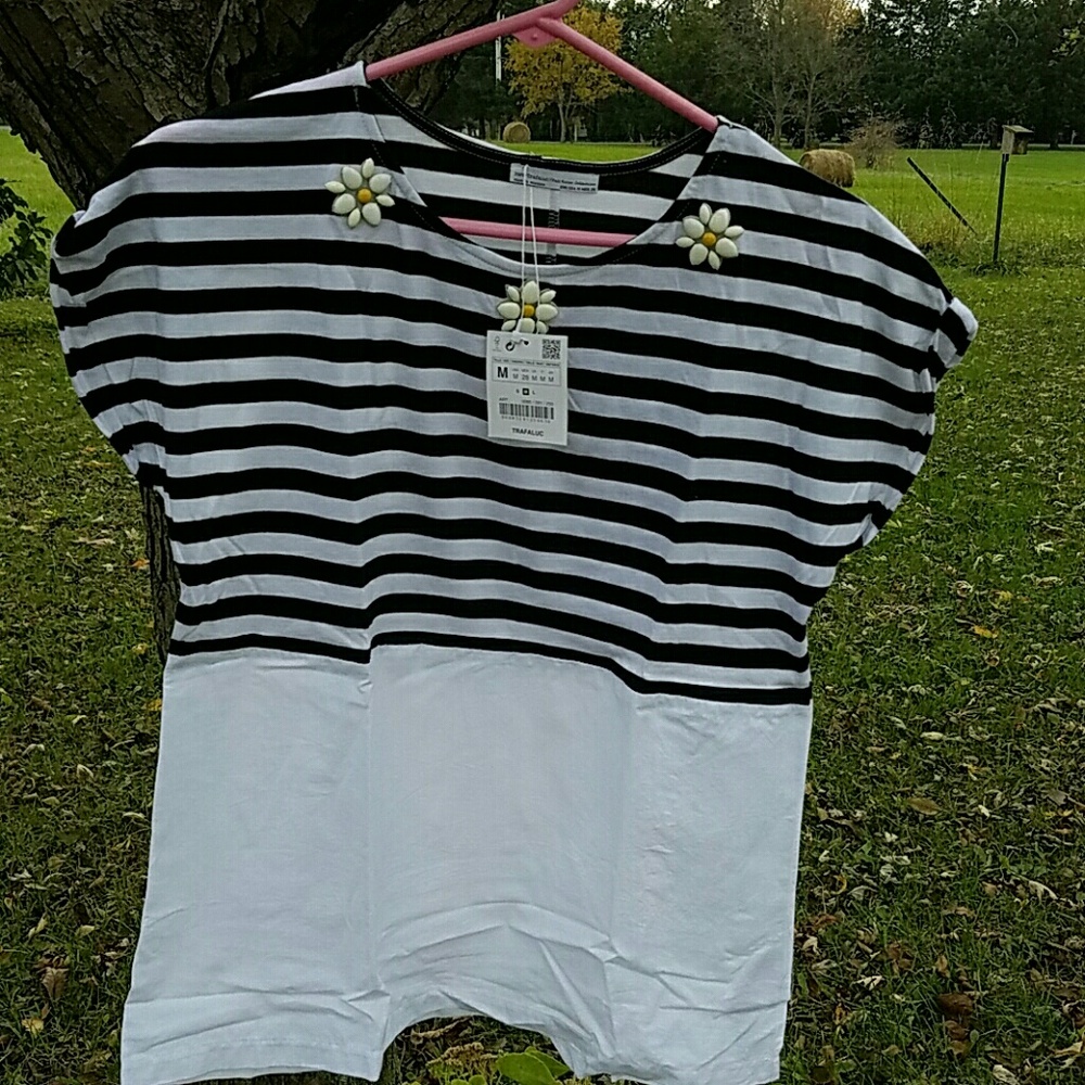 {Zara} Embellished Tee
