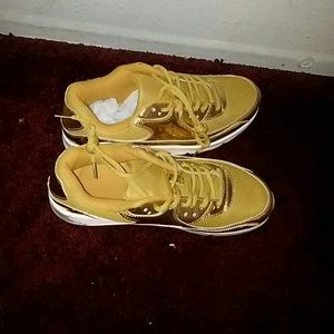 Gold shoes