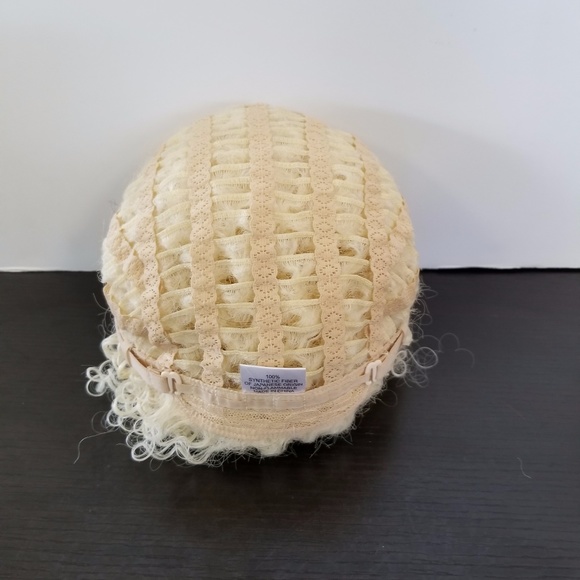 Blond Kinky Curly 100% Japanese Synthetic Wig - Picture 5 of 5