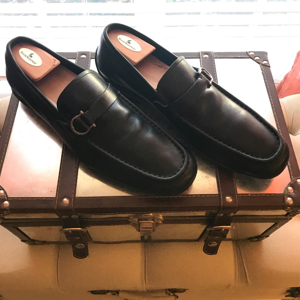 🔹Salvatore Ferragamo Men's Driving Shoes