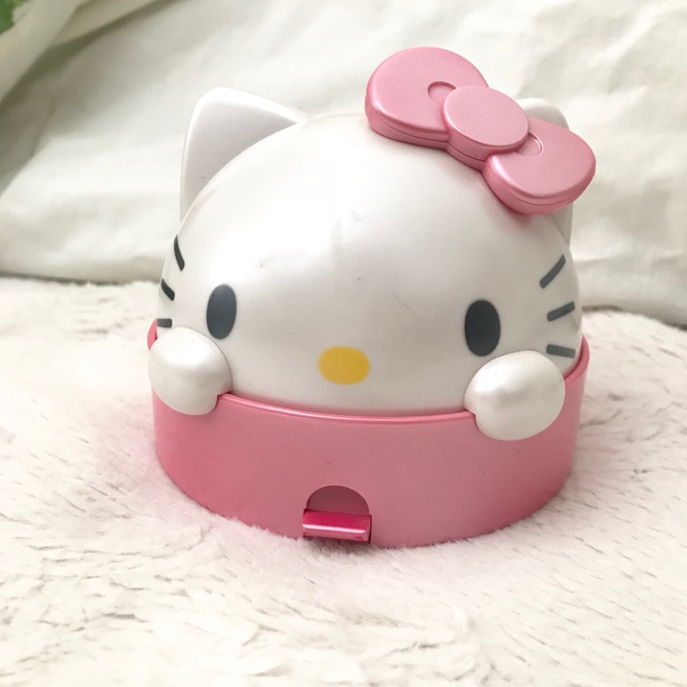 Hello Kitty Clock