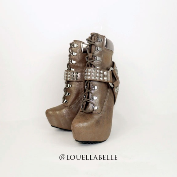 Dollhouse Vanquish Harness Boot Size 6.5 NWOT - Picture 3 of 6