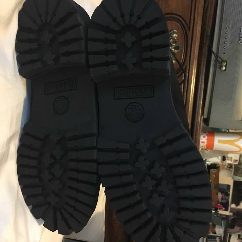All black Timberlands - Picture 2 of 4