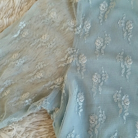 Blue Top - Picture 3 of 5