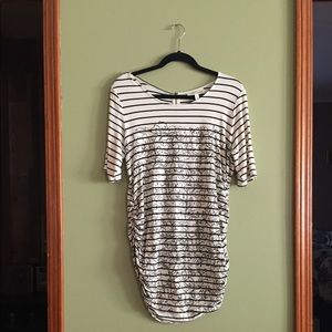 Modern maternity comfy tunic