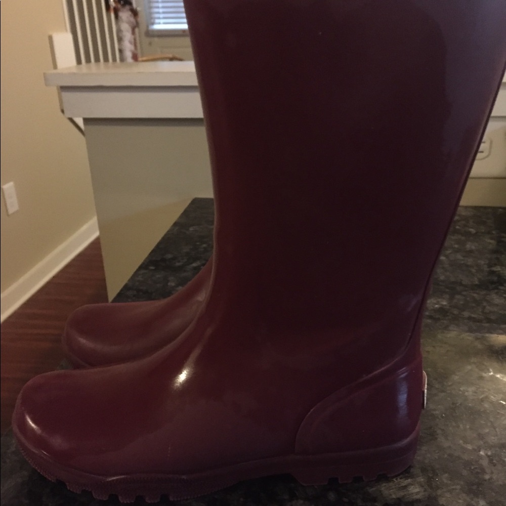 Sperry rain boots