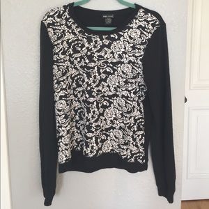 Black and white patterned long sleeve sweater
