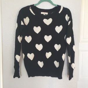 Black and cream heart design sweater