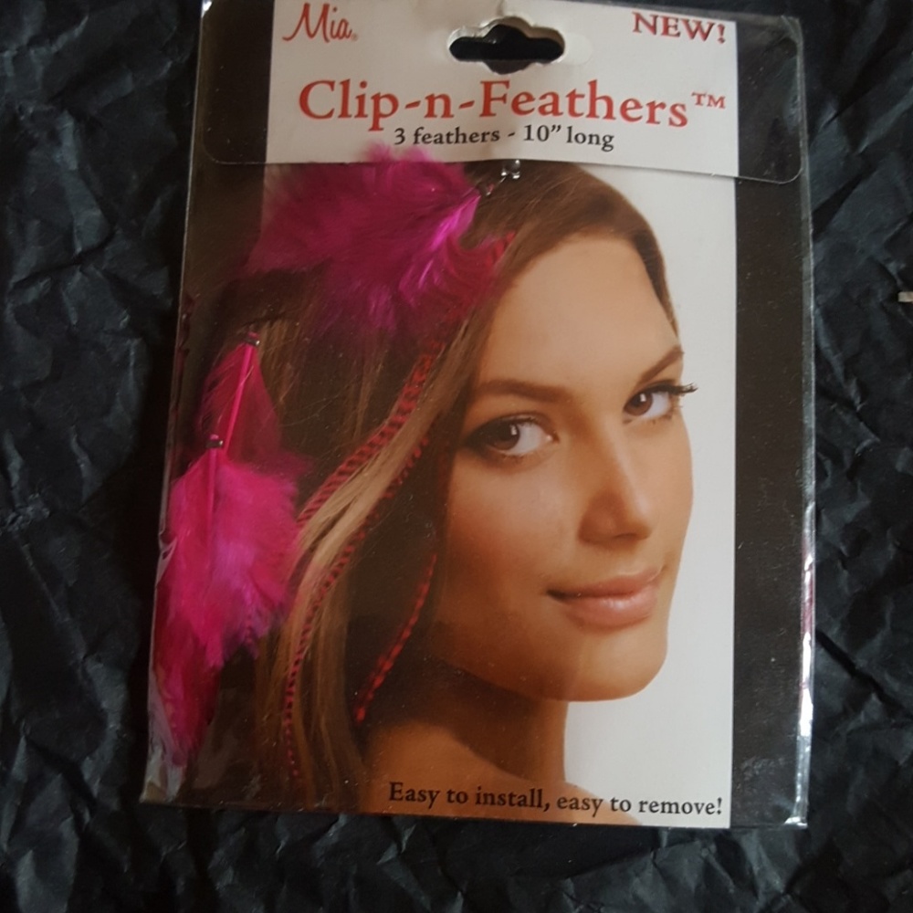 Clip in feathers