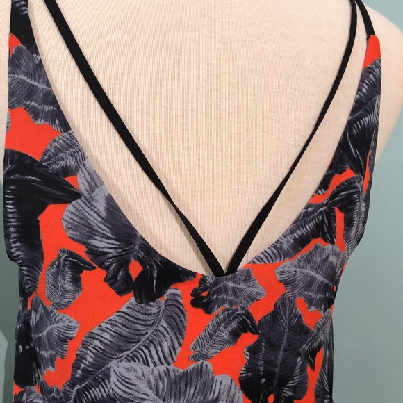Top Shop Palm print double strap V-Front cami tank - Picture 6 of 6