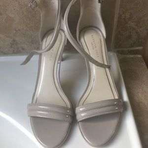 Never worn Kenneth Cole Heels