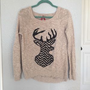 Sweater with deer head print