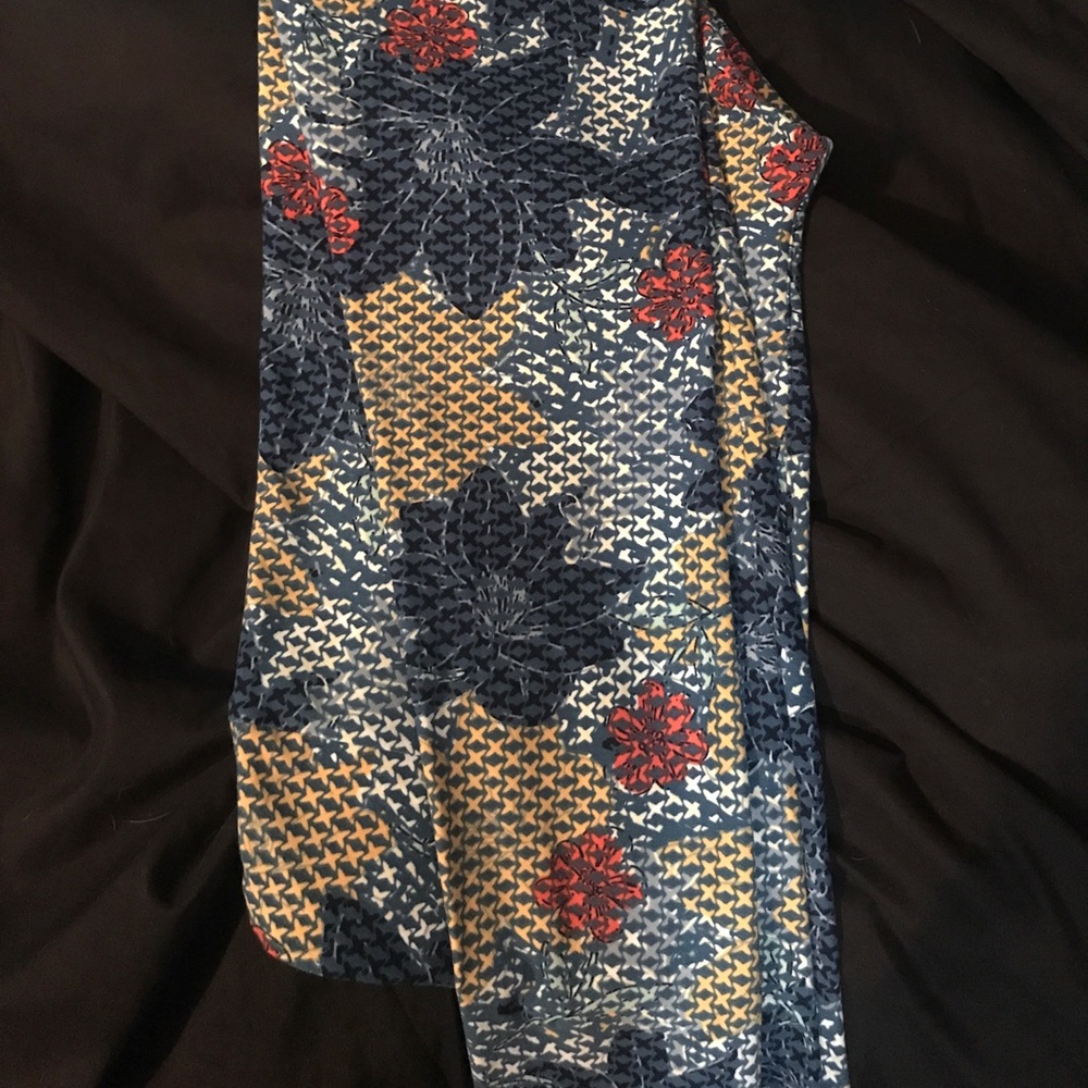 LuLaRoe TC (tall & curvy) Leggings