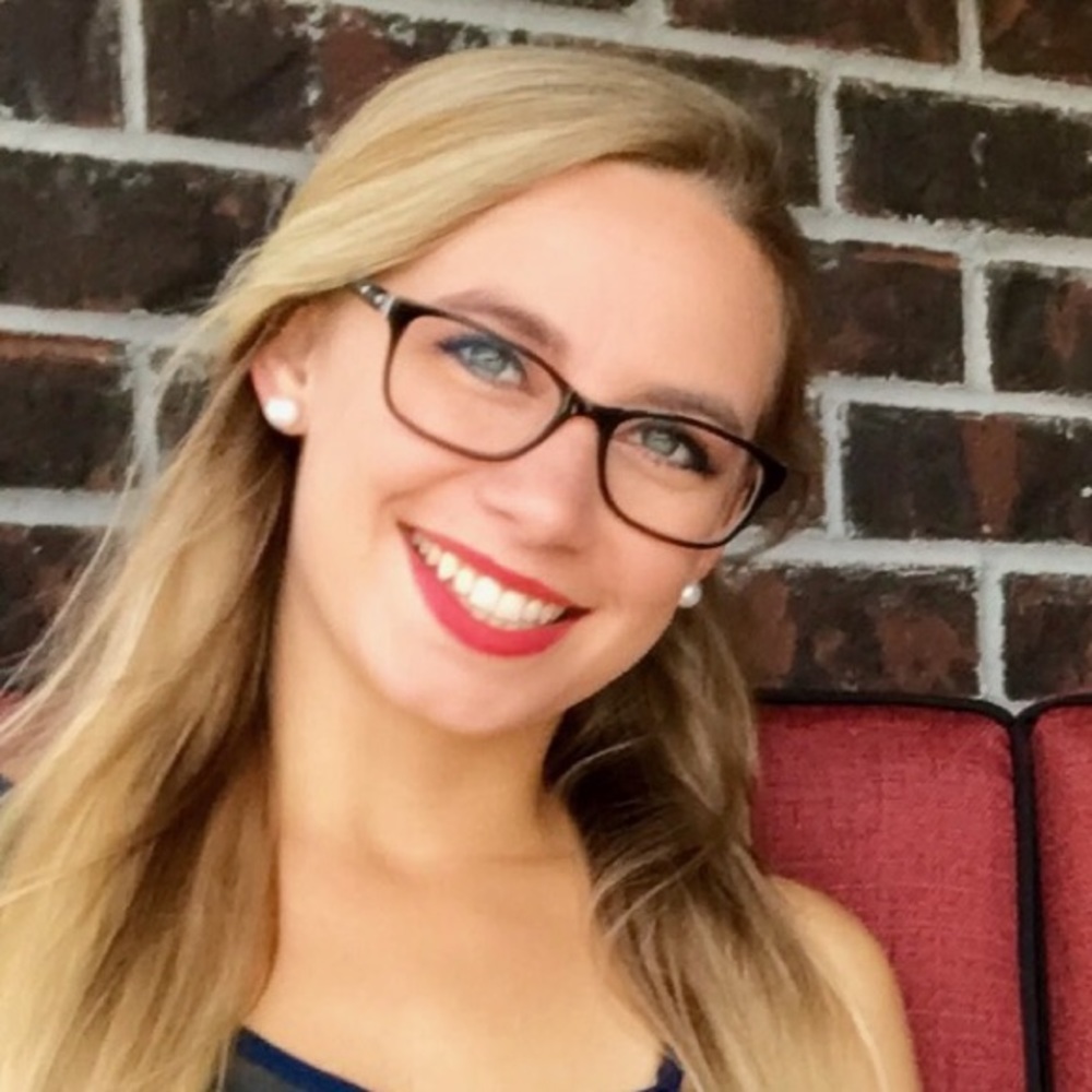 Meet your Posher, Courtney