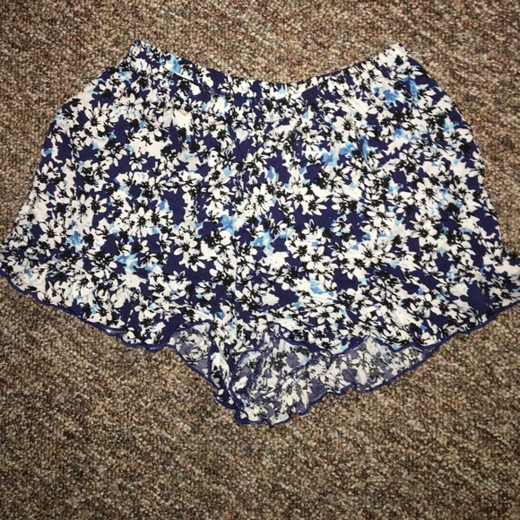 Floral High Wasted Shorts - Picture 1 of 2