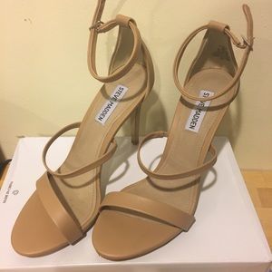 Steve Madden nude heels