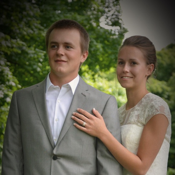 Meet your Posher, Sierra - Picture 1 of 1