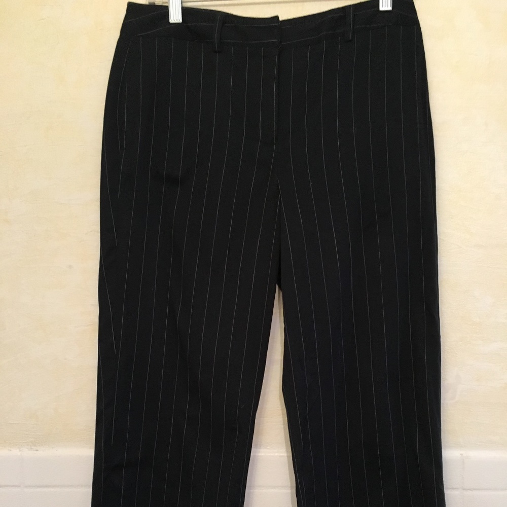 Larry Levine Petite Stretch navy cropped pant