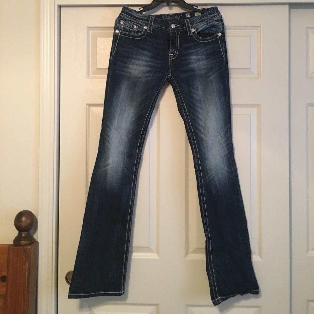 29x35” boot cut Miss Me’s
