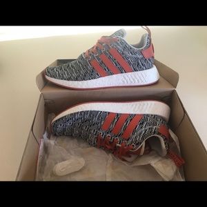 Orange Nmd R2’s