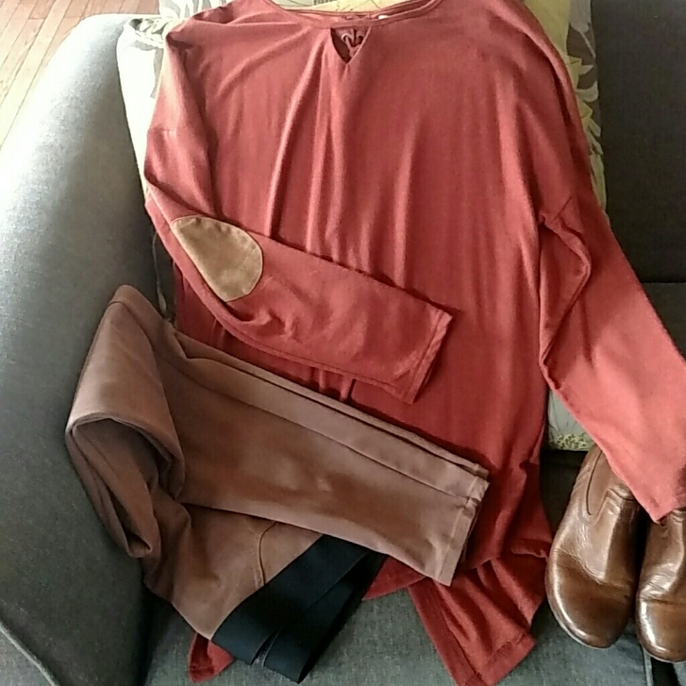 Top - Picture 3 of 3