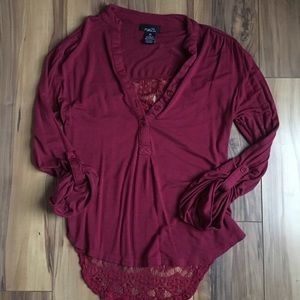 Long sleeve w/ lace back