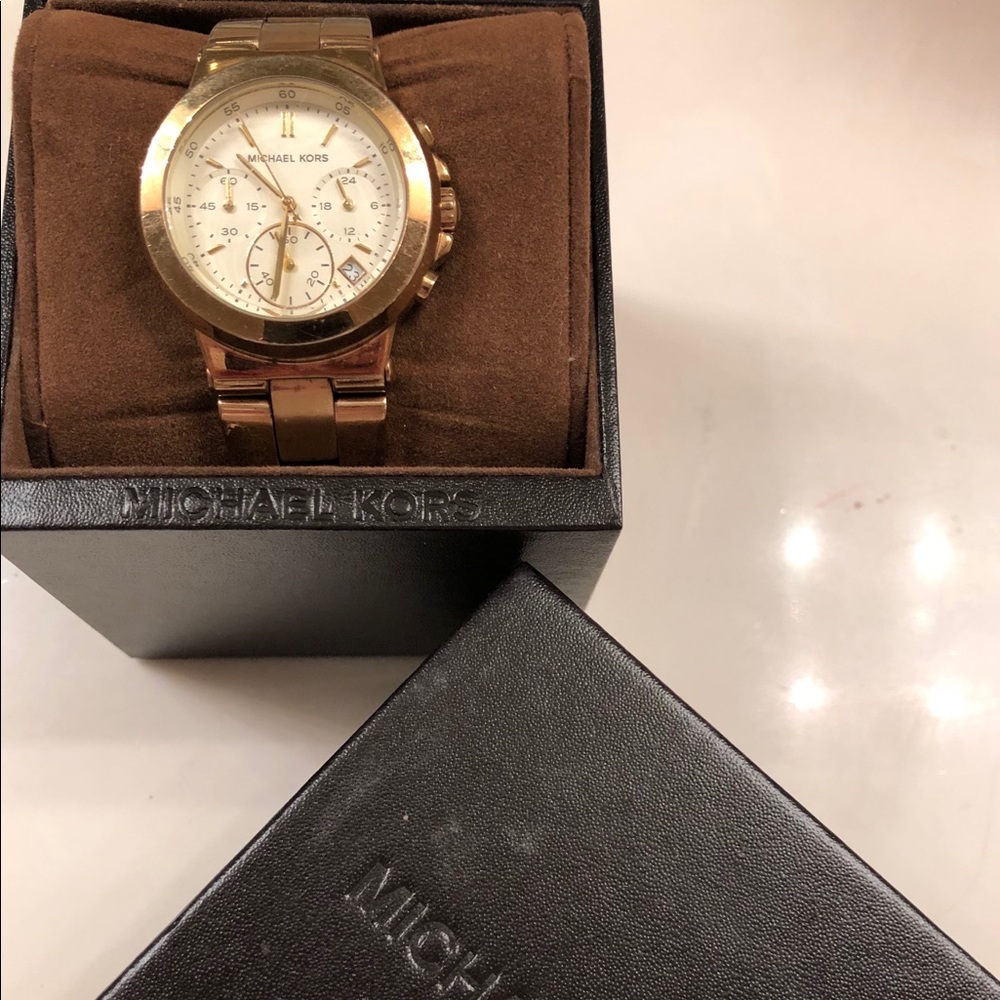 🌻Gold Michael Kors watch 🍁